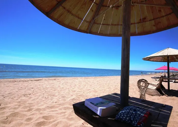 Jolie Maison De Renovee Et Climatisee, 5 Couchages, 2 Et Mezzanine, 100m De La Plage, Le Village De La Lrvm39 Villa