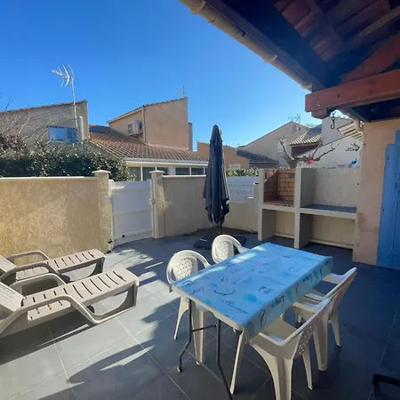 Jolie Maison De Vacances: Beachfront Retreat With Mezzanine * Portiragnes