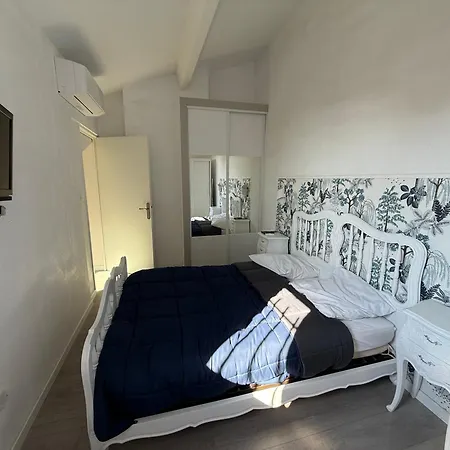 Jolie Maison De Renovee Et Climatisee, 5 Couchages, 2 Et Mezzanine, 100m De La Plage, Le Village De La Lrvm39 *