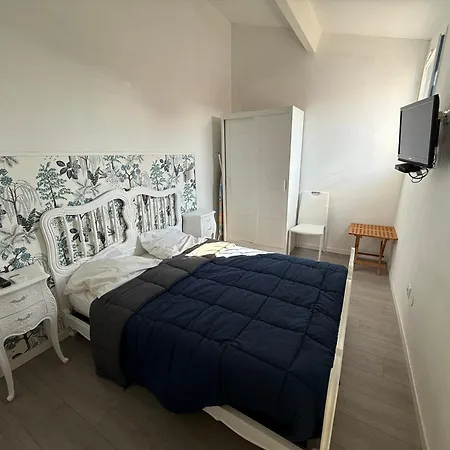 Jolie Maison De Renovee Et Climatisee, 5 Couchages, 2 Et Mezzanine, 100m De La Plage, Le Village De La Lrvm39