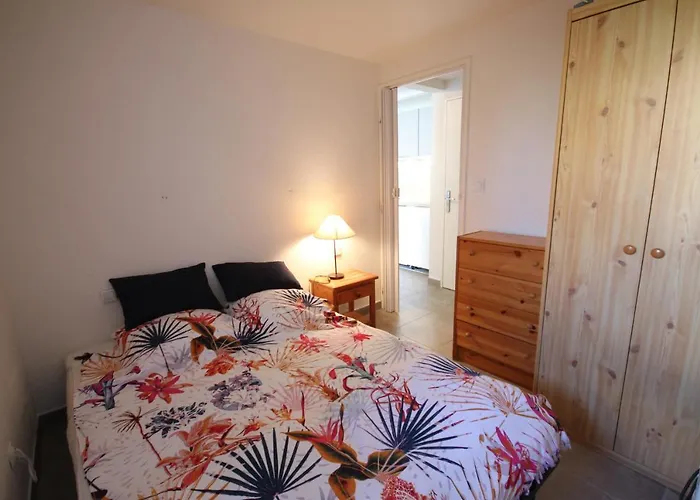 Jolie Maison De Renovee Et Climatisee, 5 Couchages, 2 Et Mezzanine, 100m De La Plage, Le Village De La Lrvm39 Villa Portiragnes